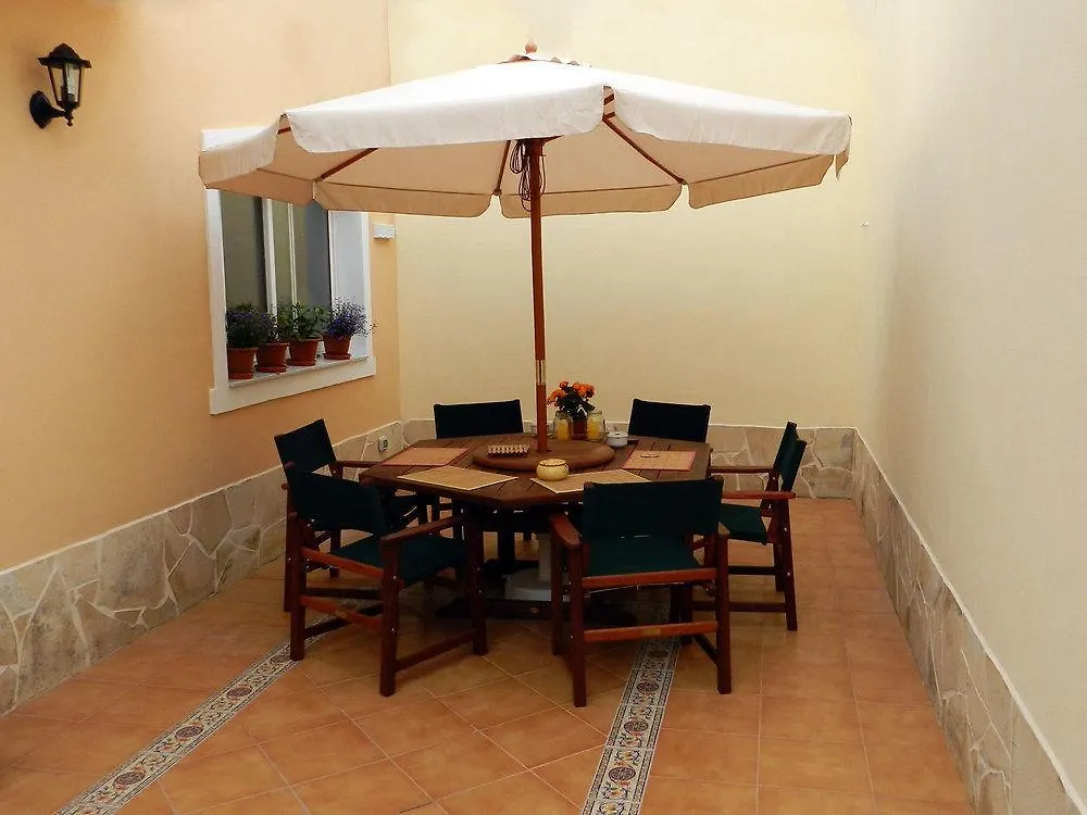 Bed and Breakfast Felix Casanova Armenime Spanien